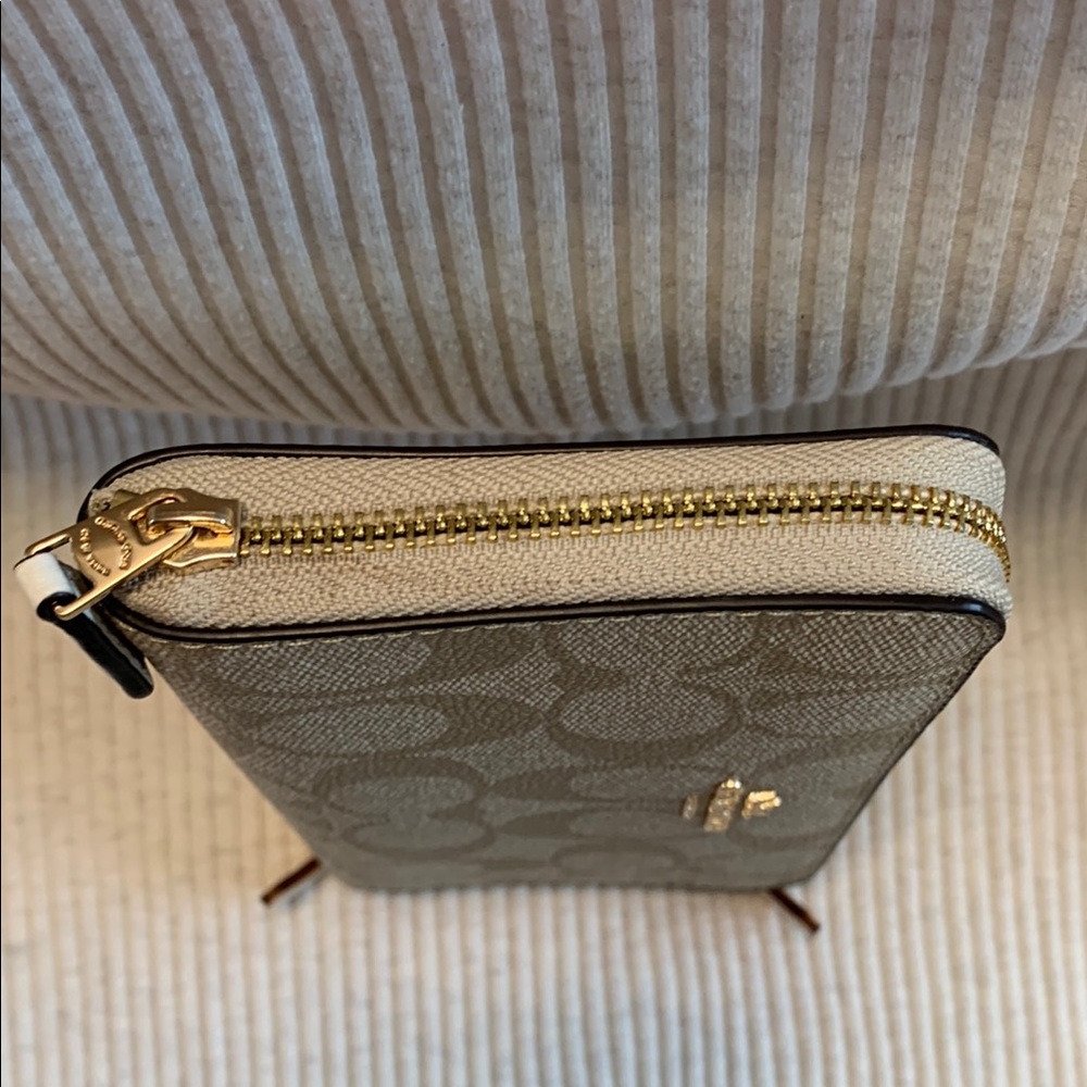 Coach Tan Signature Wallet - Picture 8 of 16
